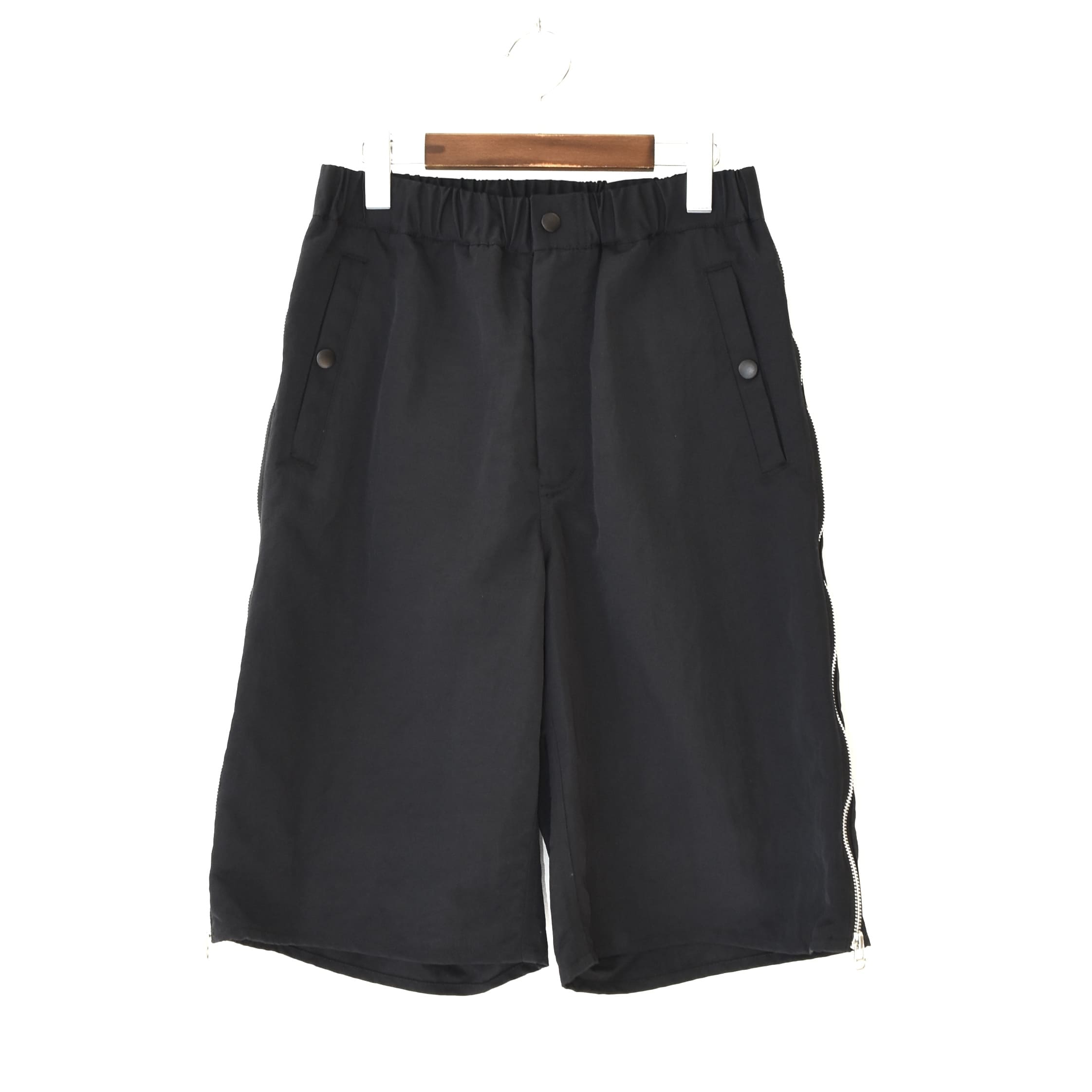 08sircus Recycle nylon zip short pants Black[S25SS-PT01]