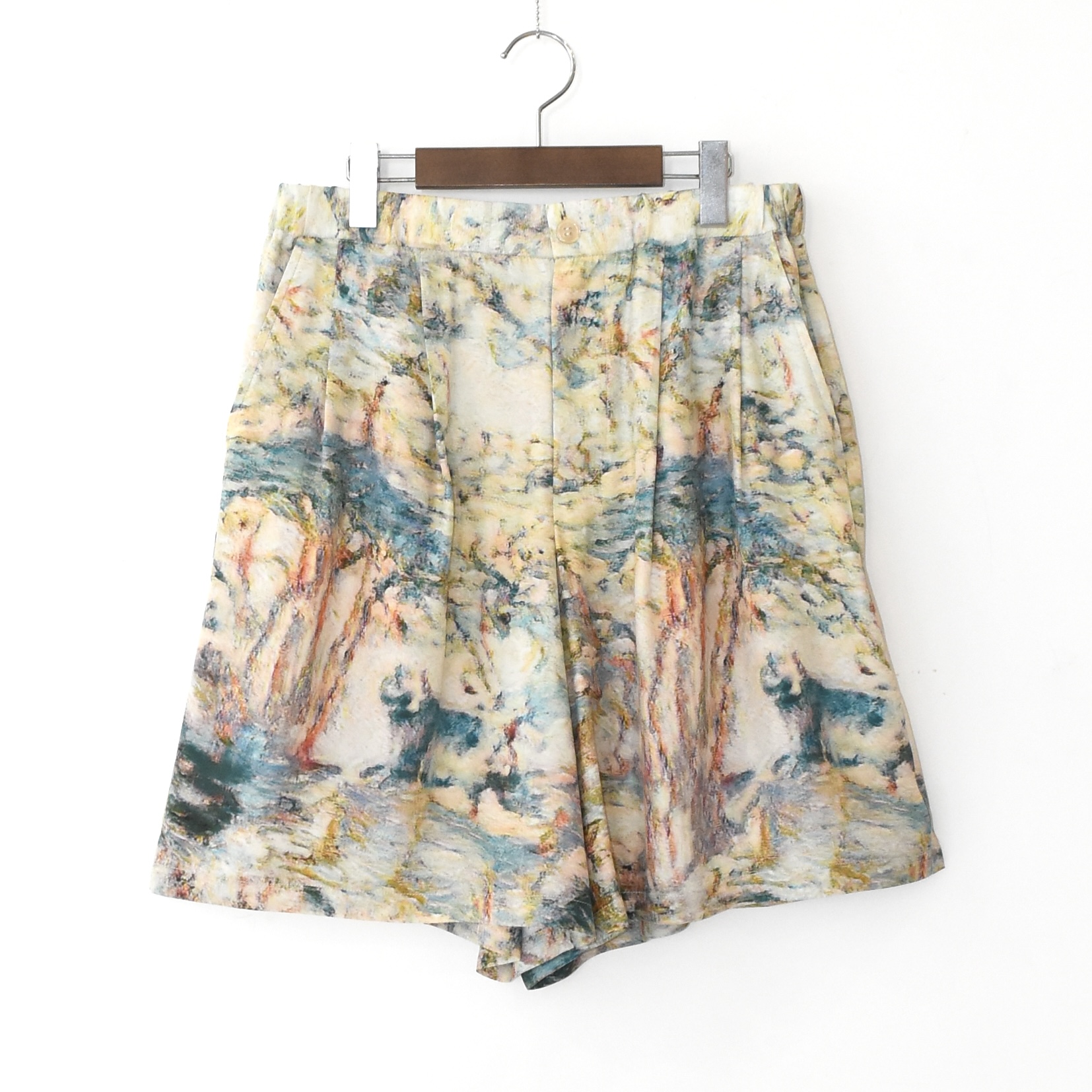 TAAKK TOILE DE JOUY SILK ABOBE-THE KNEE SHORTS BEIGE[TA25SS-PT035]