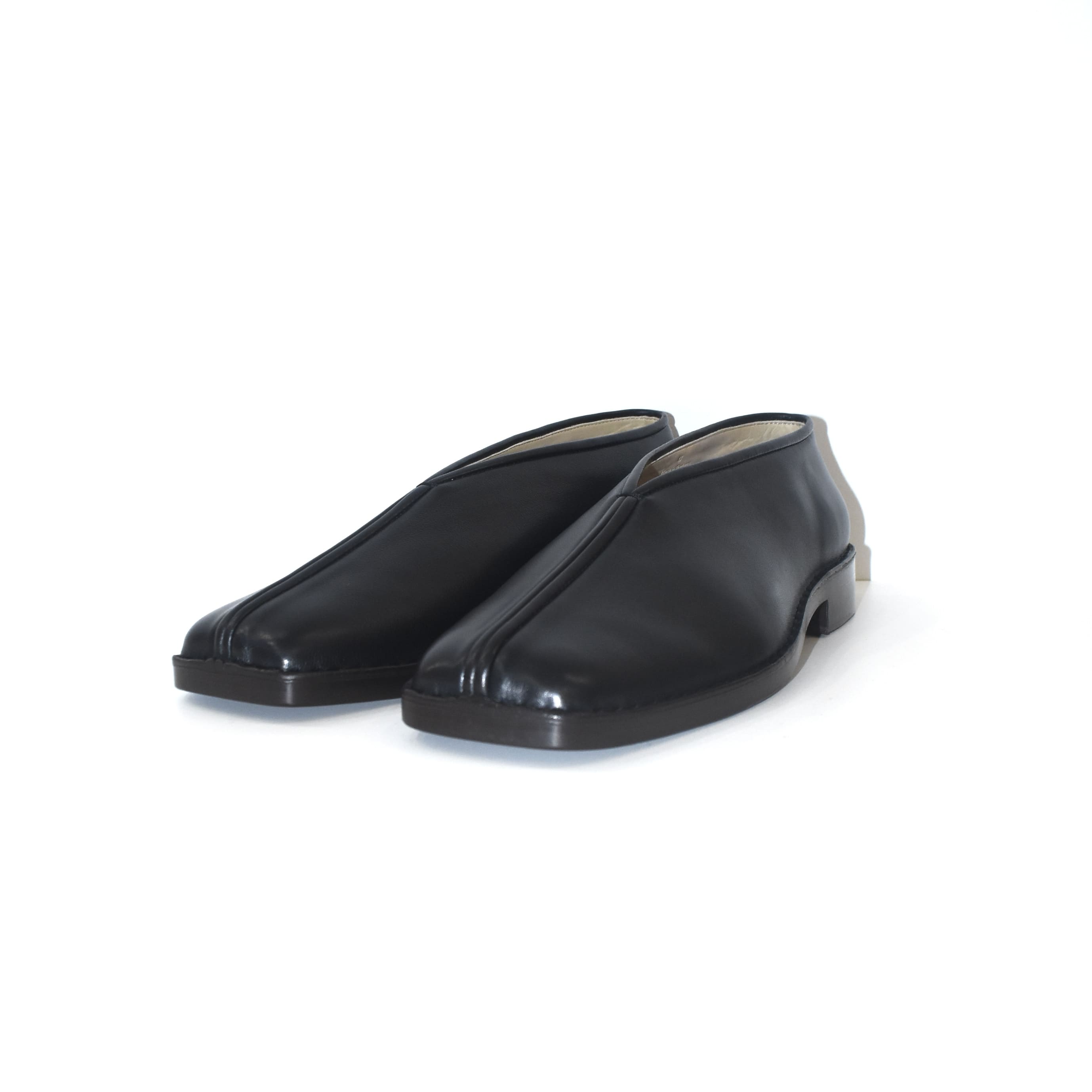 LEMAIRE FLAT PIPED SLIPPERS BLACK[FO0007 LL0023BK99]