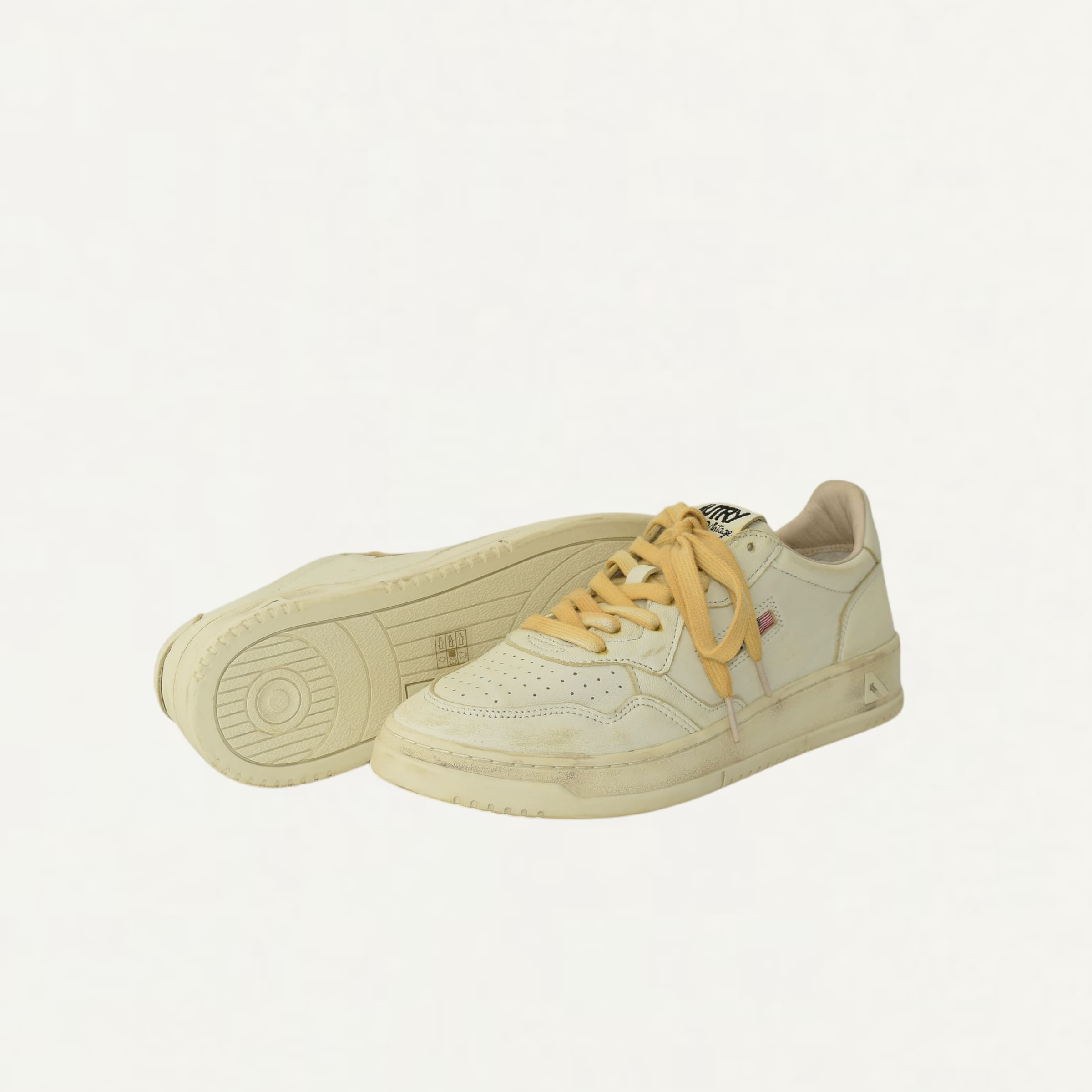 AUTRY MEDALIST LOW SUPER VINTAGE SNEAKERS IN WHITE MUD LEATHER[5131-SAVLMGE01]