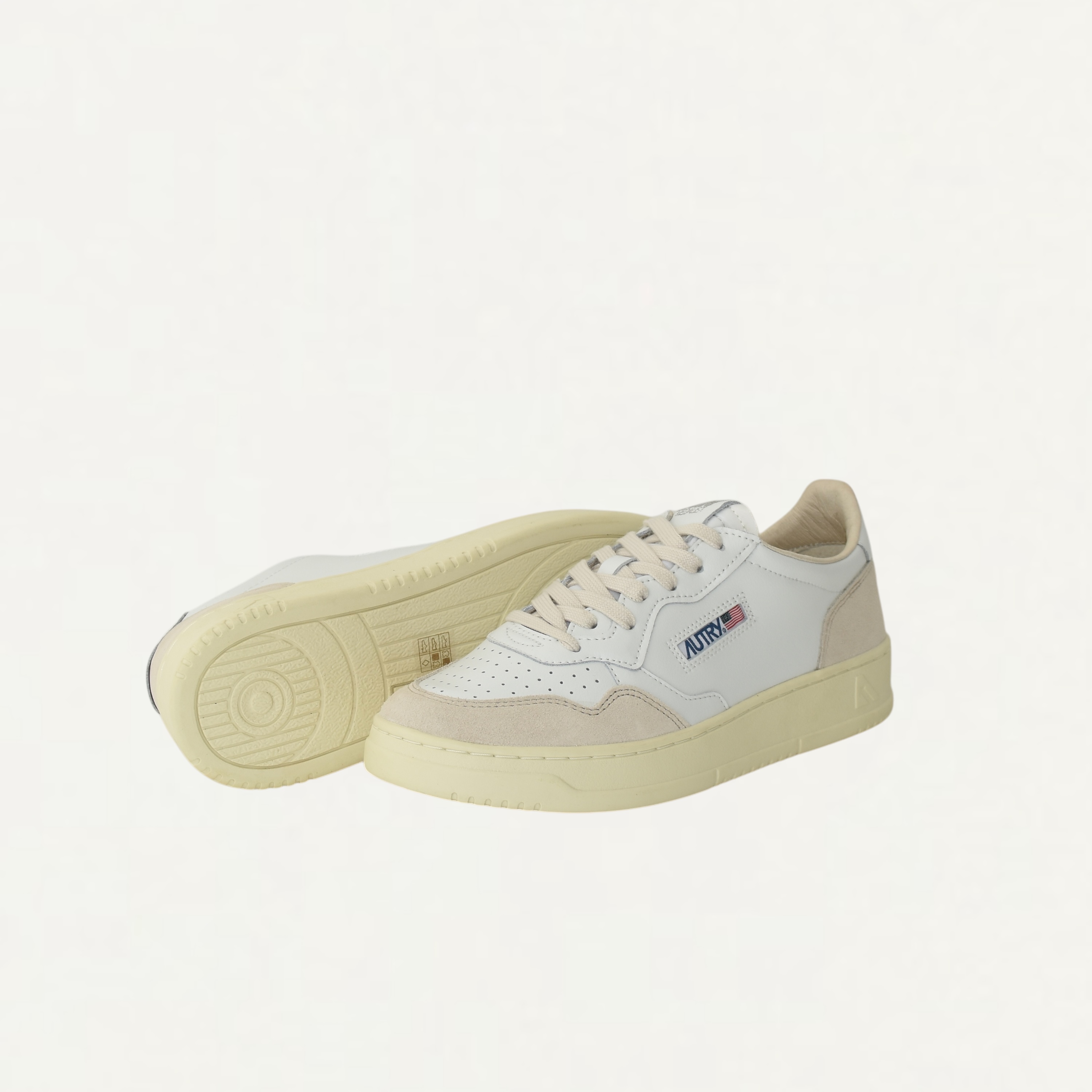 AUTRY MEDALIST LOW SNEAKERS IN WHITE LEATHER AND BEIGE SUEDE[5131SAULMLS LS33]