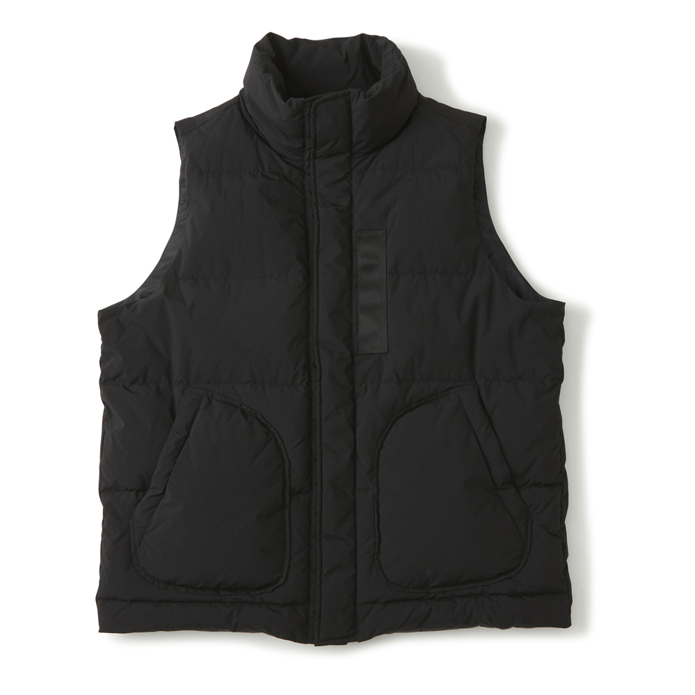 WHITE MOUNTAINEERING × TAION DOWN VEST-BK